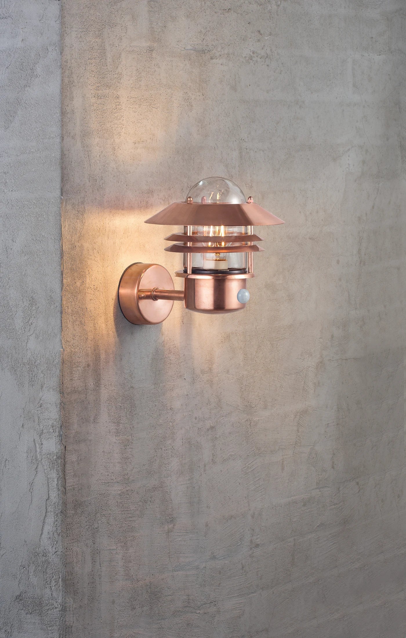 Blokhus Up Sensor Wall light- Galvanized/ Black/ Copper - Image 8