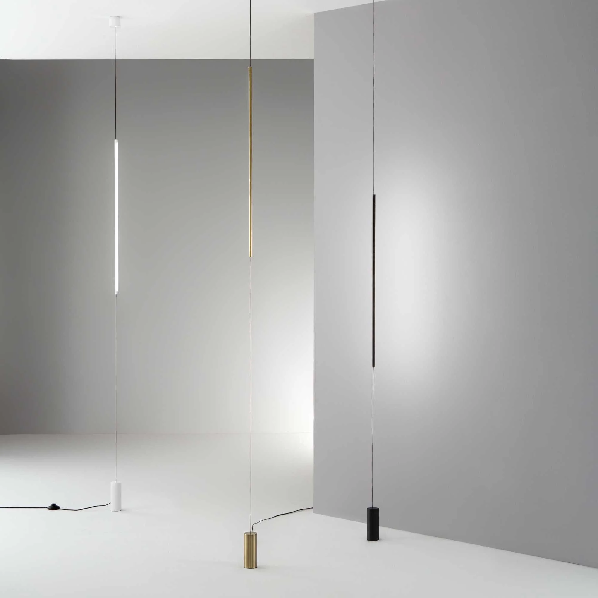 Filo Wall light - White/Black/Brass Finish - Image 8