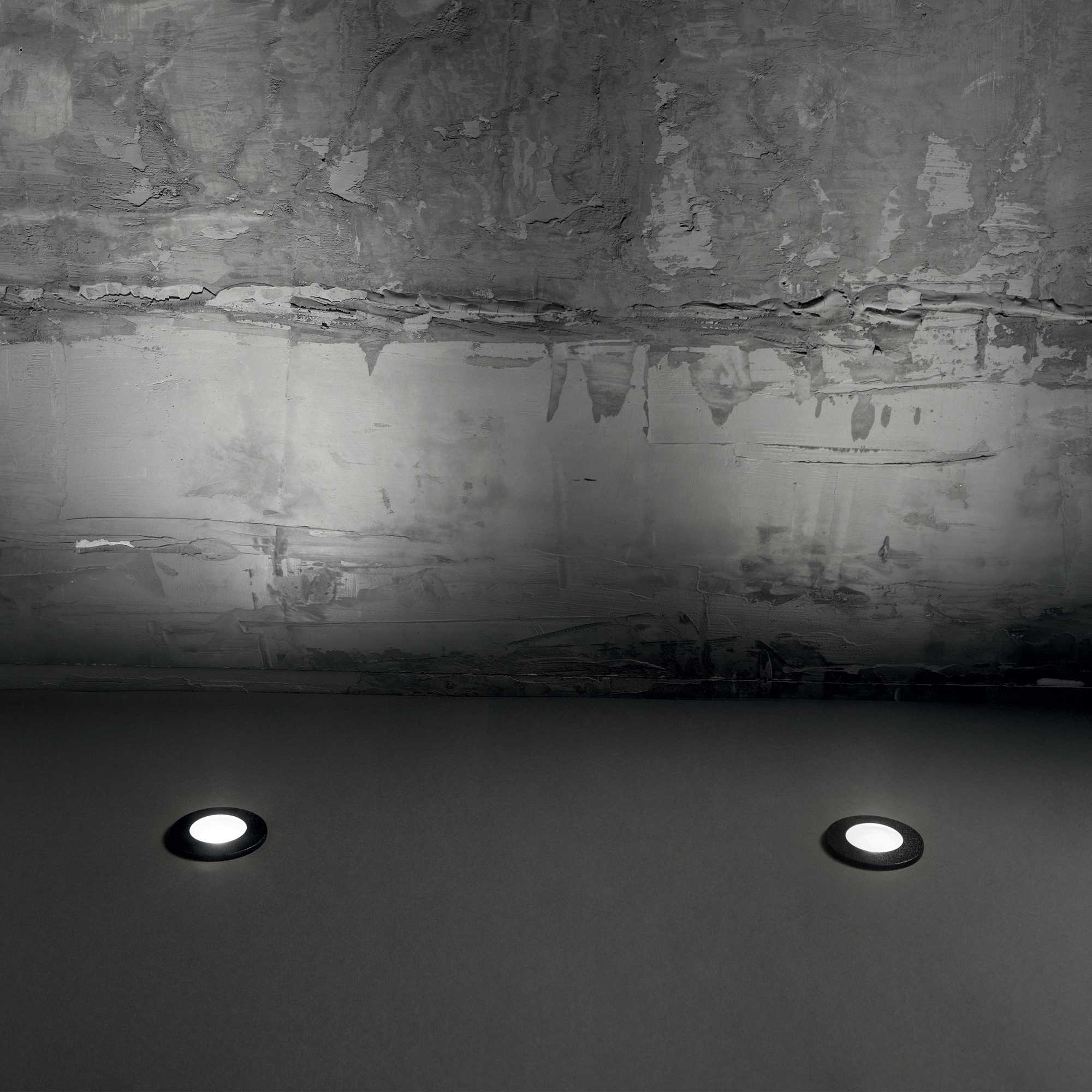 Gravity Ground Light Round/Square - Black Finish - Image 5