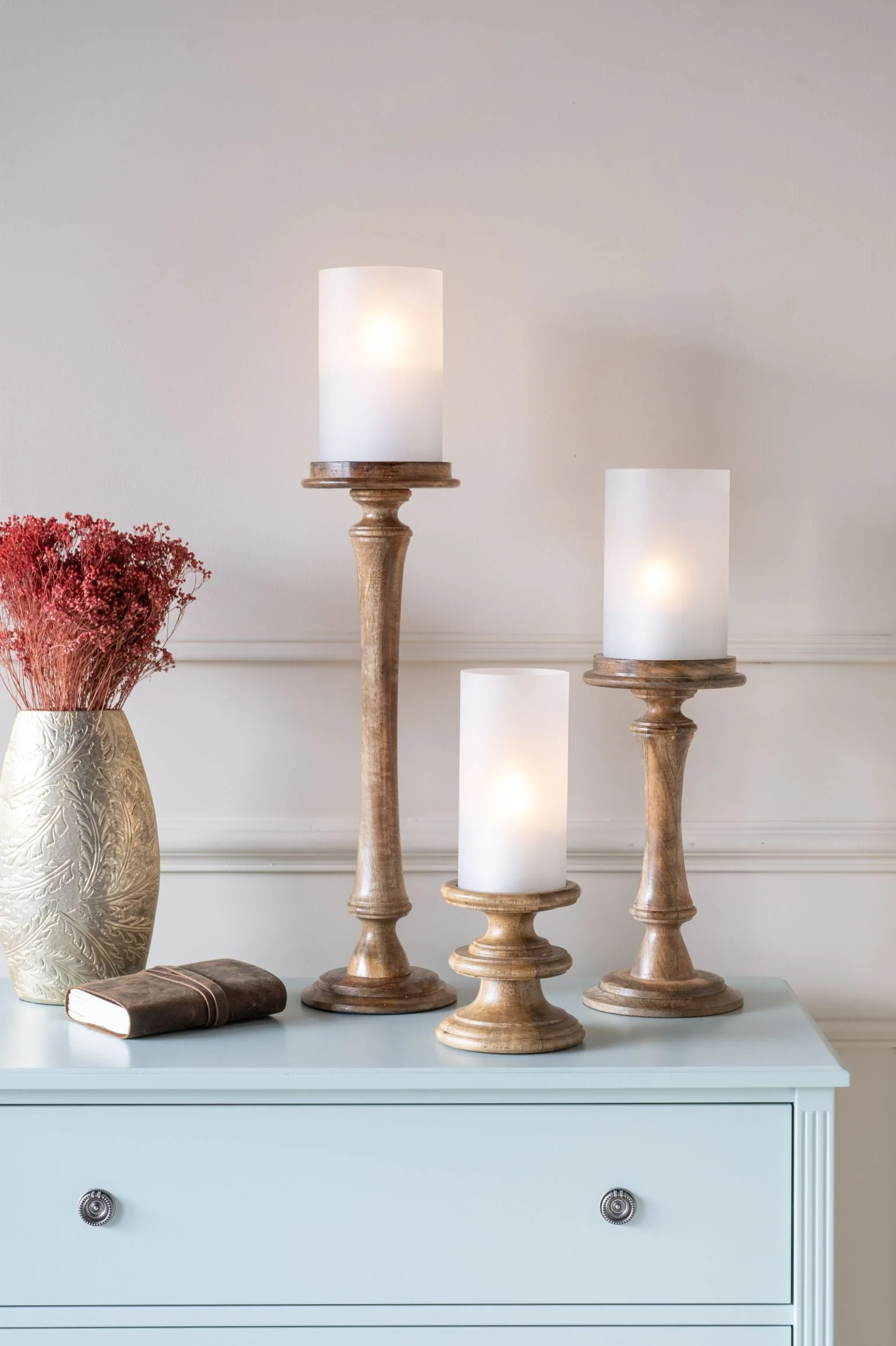 Small Wooden Pedestal Hurricane with Frosted Glass - Image 7