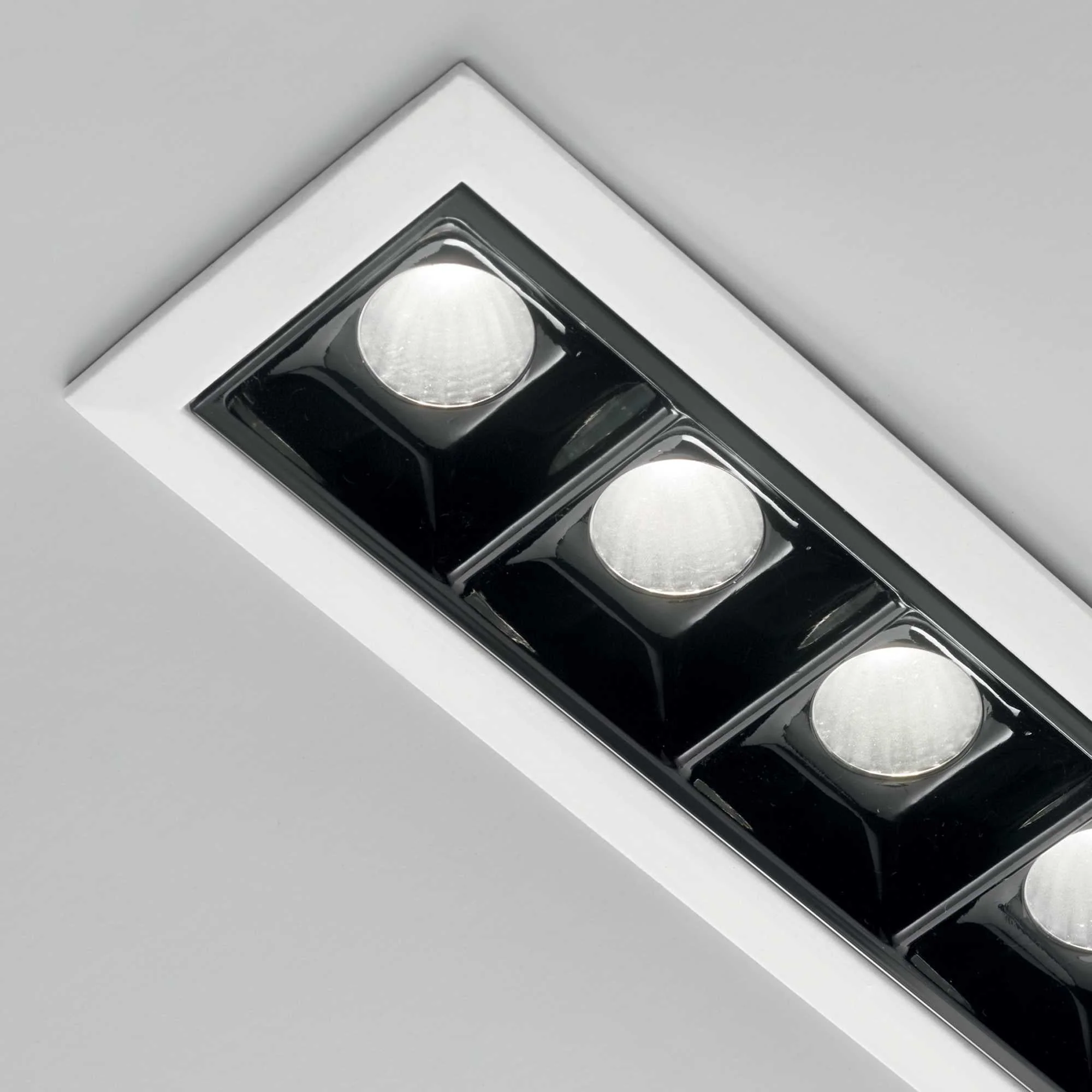 Lika Recessed Light - White Finish Trim version - Image 14