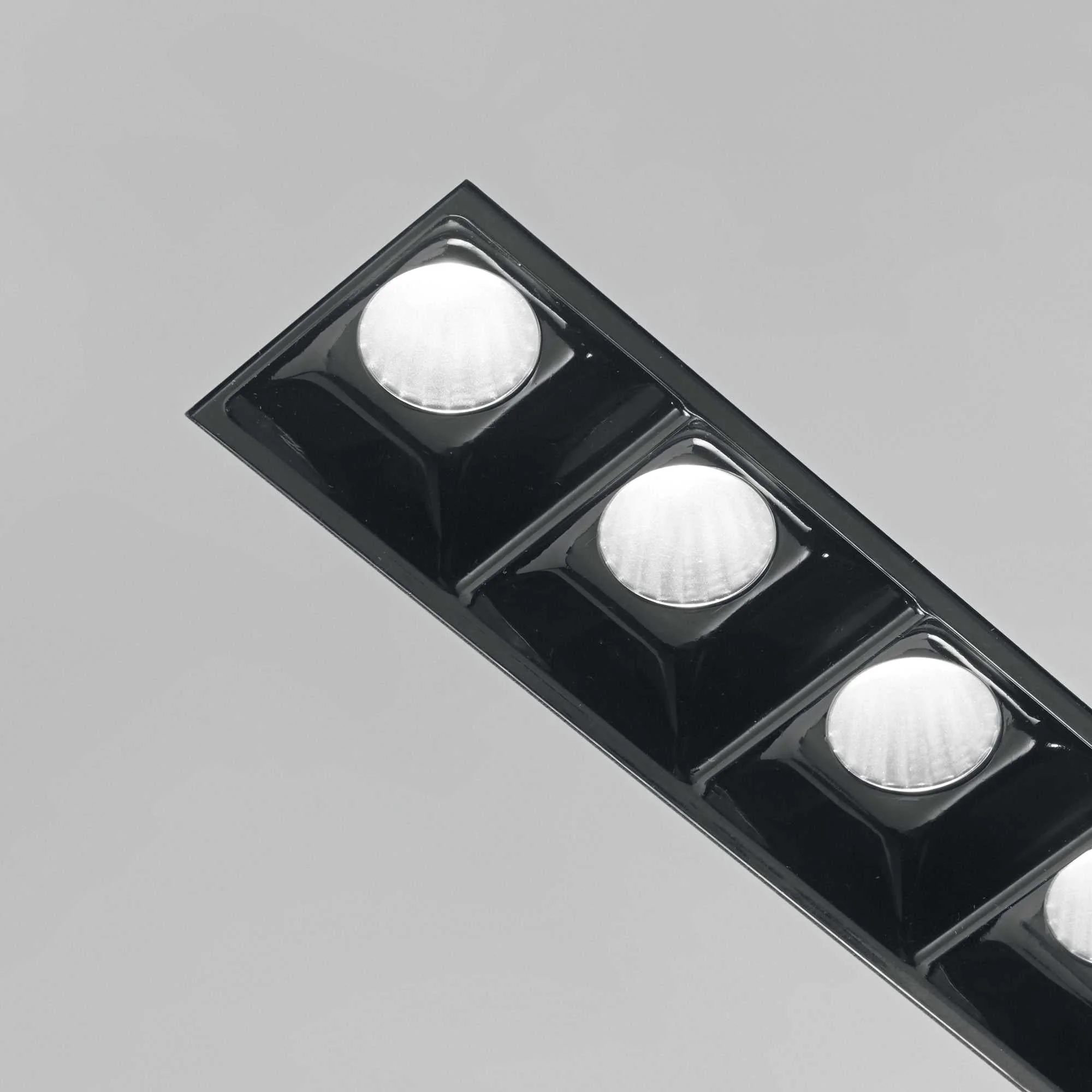 Lika Recessed Light - White Finish Trim version - Image 16